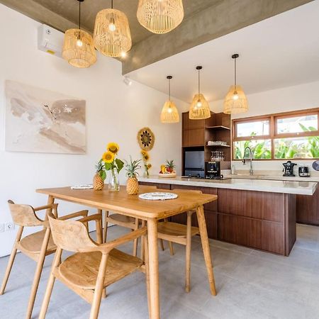 Octo 1 - Private Villas, Modern Style, Near Beach Canggu  Exterior photo